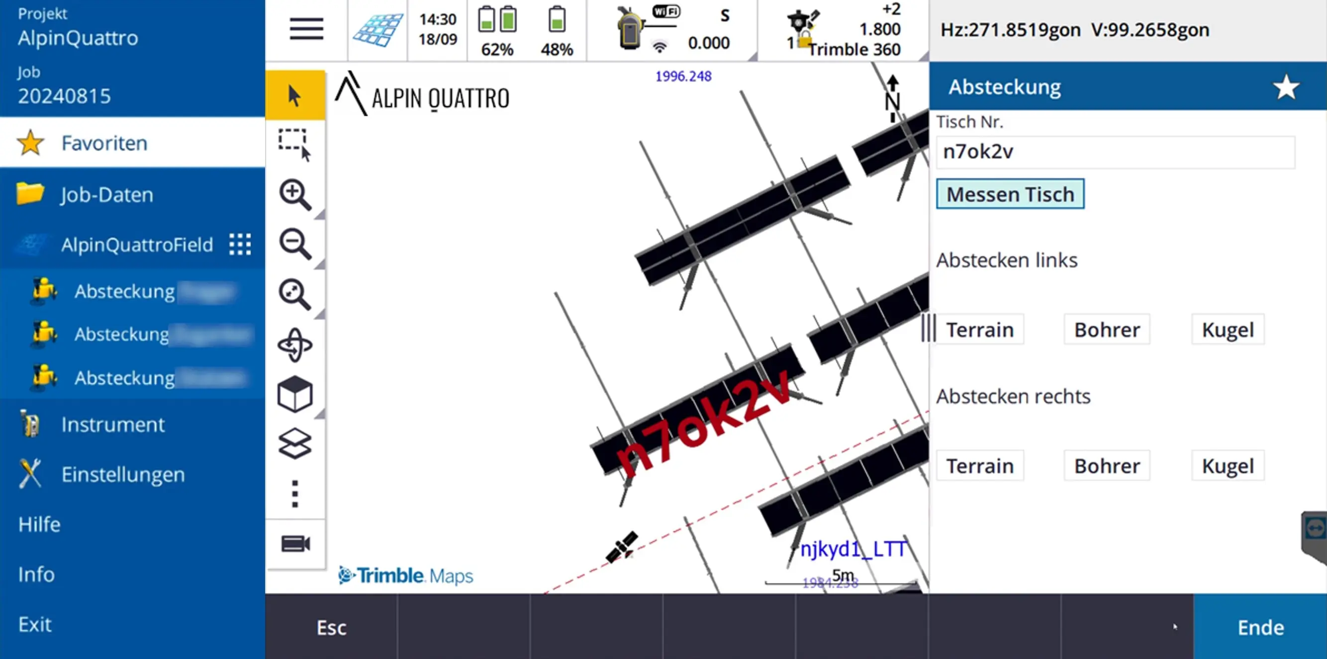 Screenshot of AlpinQuattro surveying software showing a Trimble Maps view with solar panel layout and stakeout menu in German.